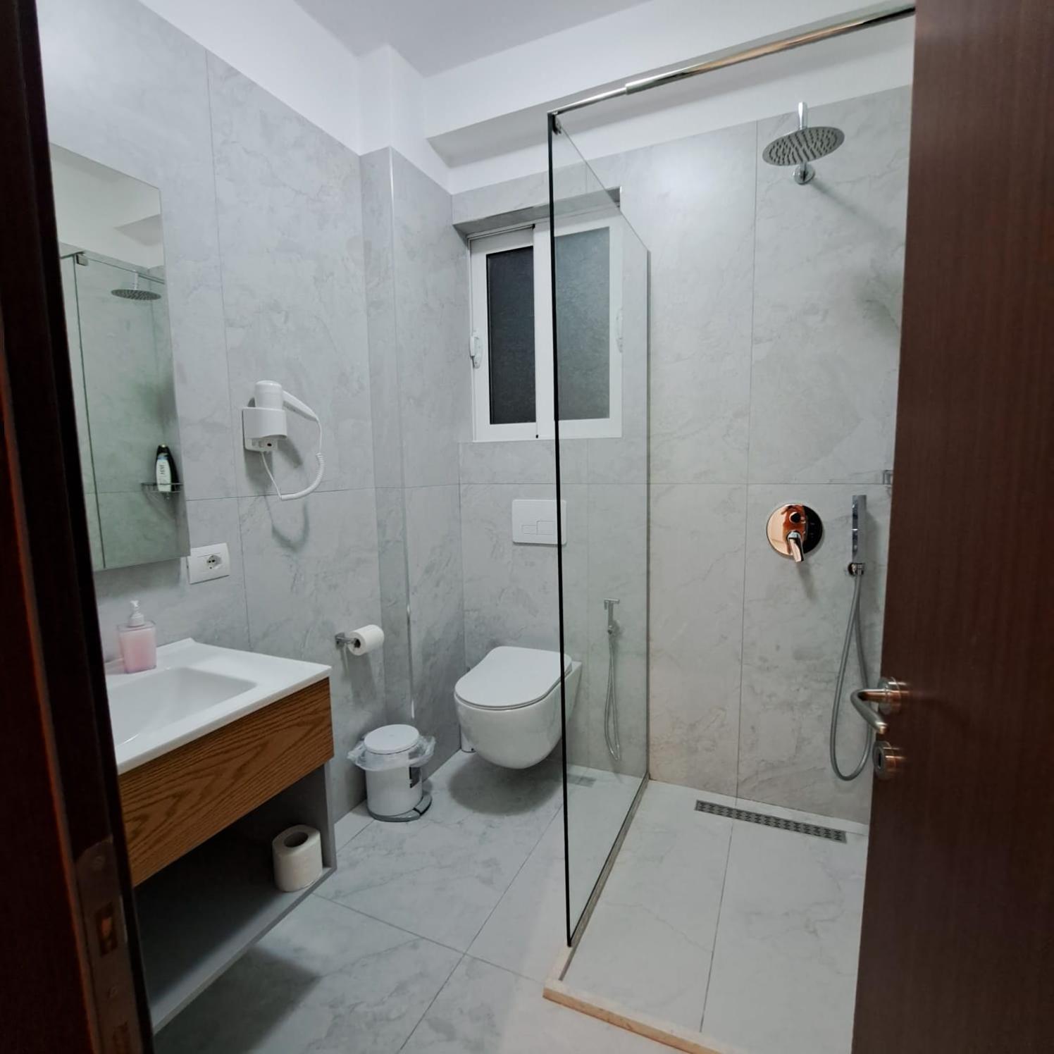 Alvi Hotel Sarandë